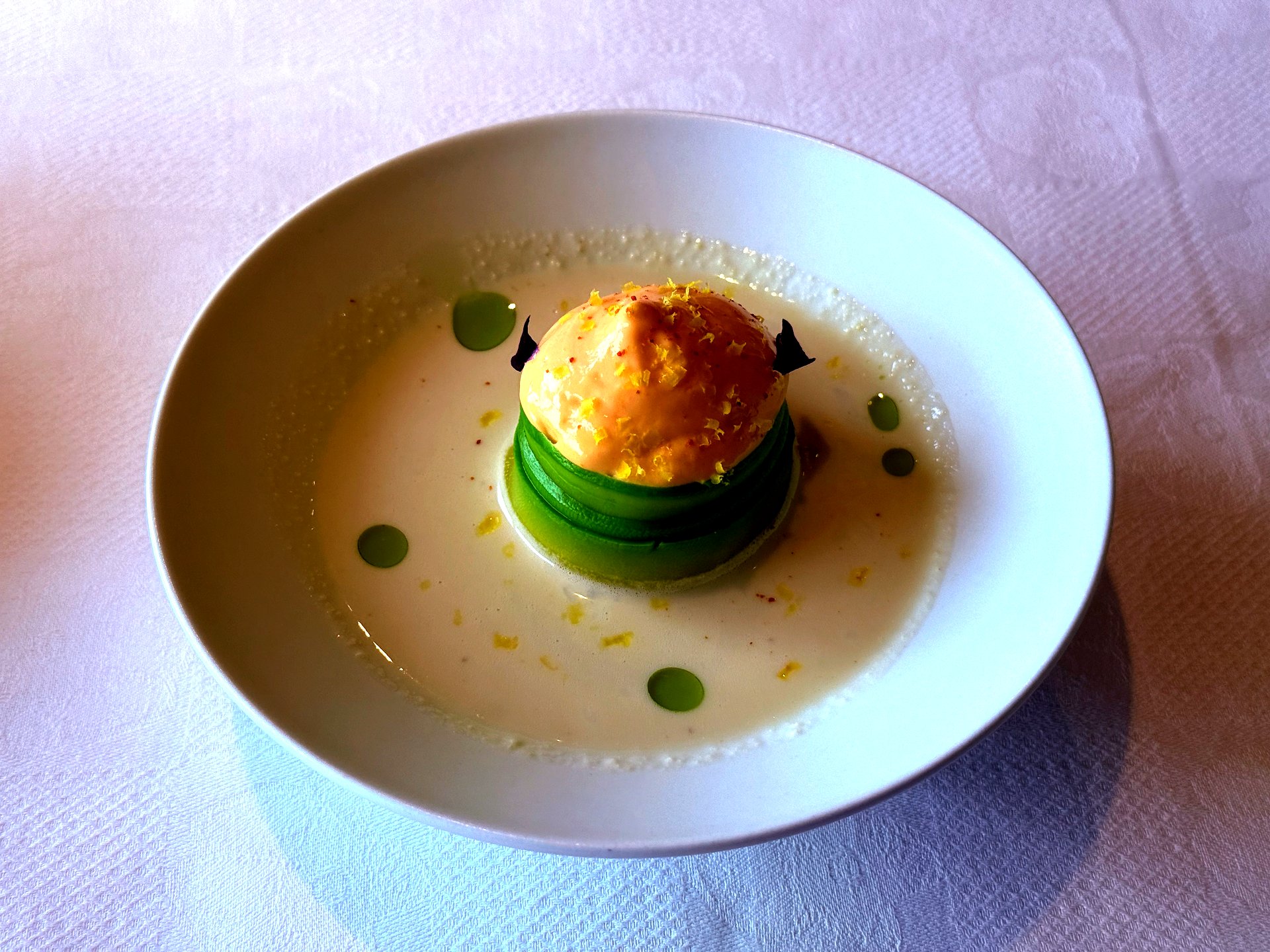 Ogolgye chicken salad with citrus cream on dropwort base in clear broth