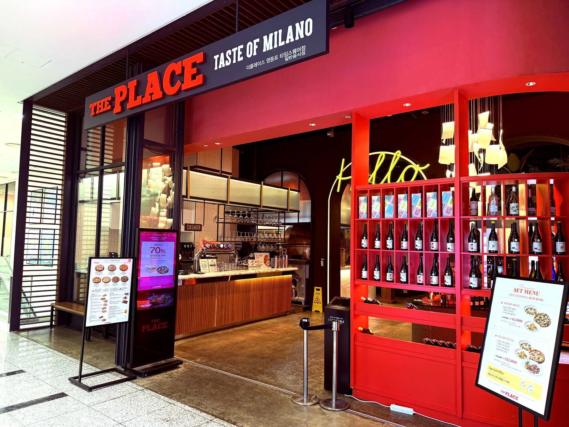 THE PLACE / TASTE OF MILANO storefront at Times Square Mall